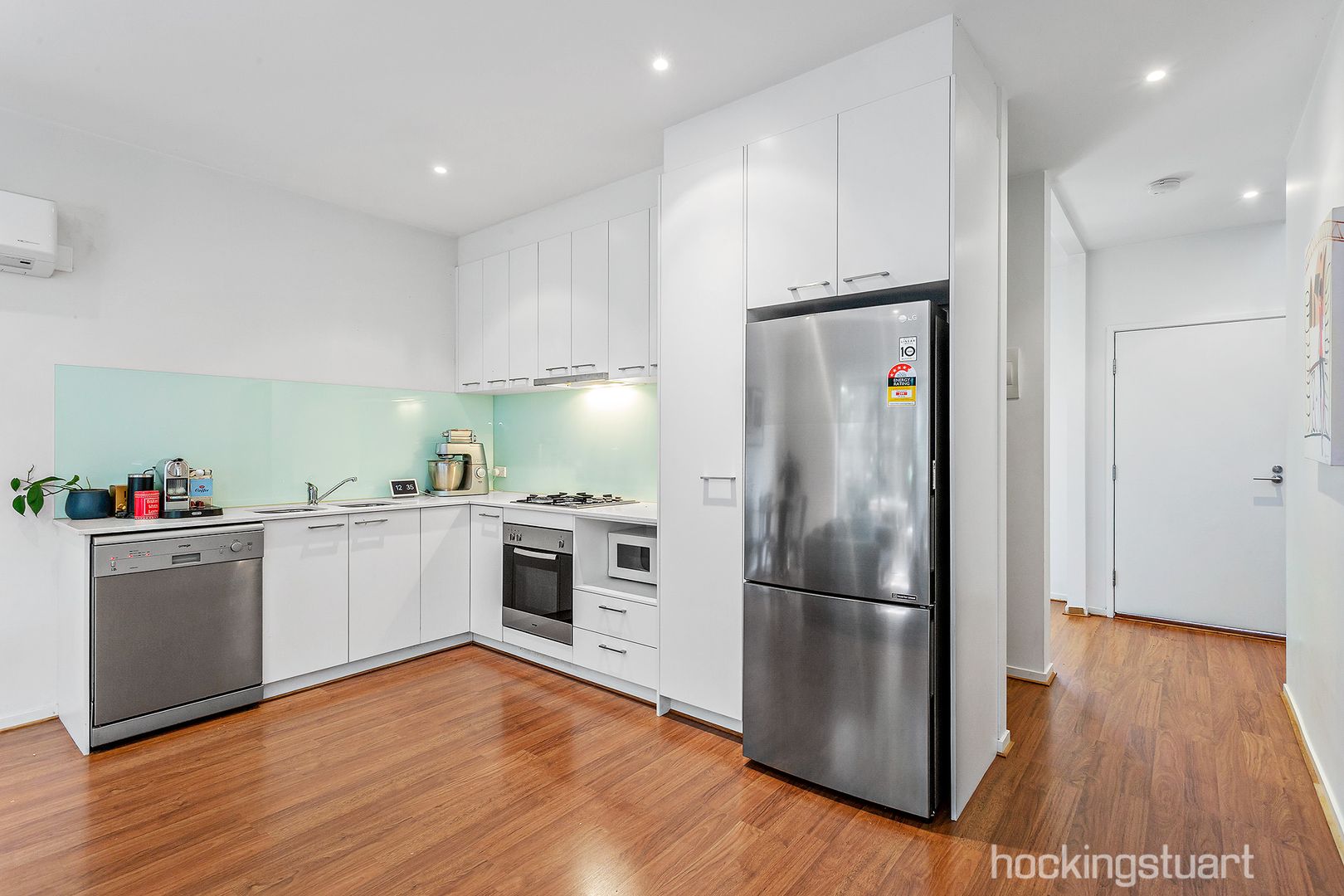 3/4 Lansdowne Road, St Kilda East VIC 3183, Image 2