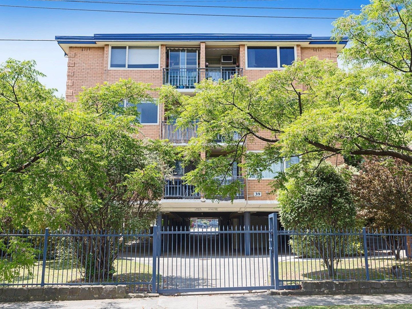 2 bedrooms Apartment / Unit / Flat in 5/39 Nepean Highway ELSTERNWICK VIC, 3185