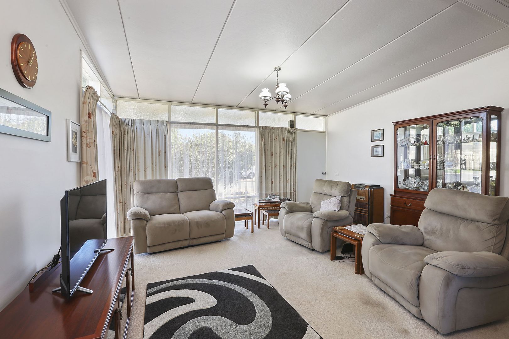 15 Canterbury Road East, Lara VIC 3212, Image 2