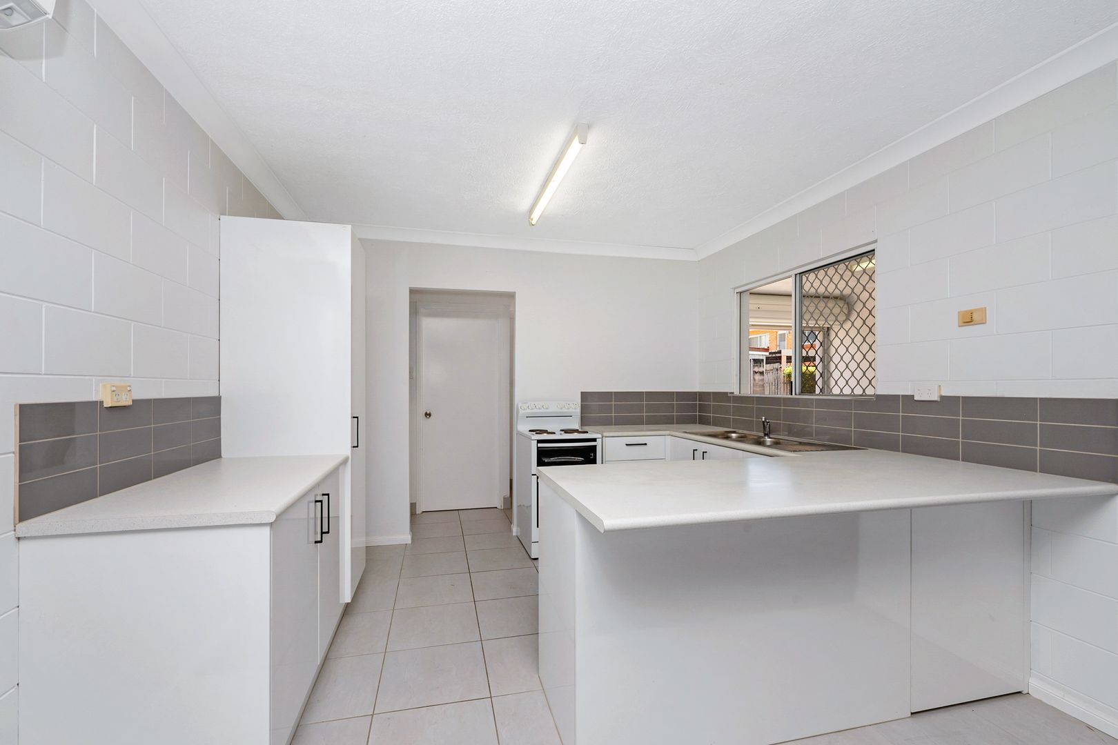 4/20 Carr Street, Hermit Park QLD 4812, Image 1