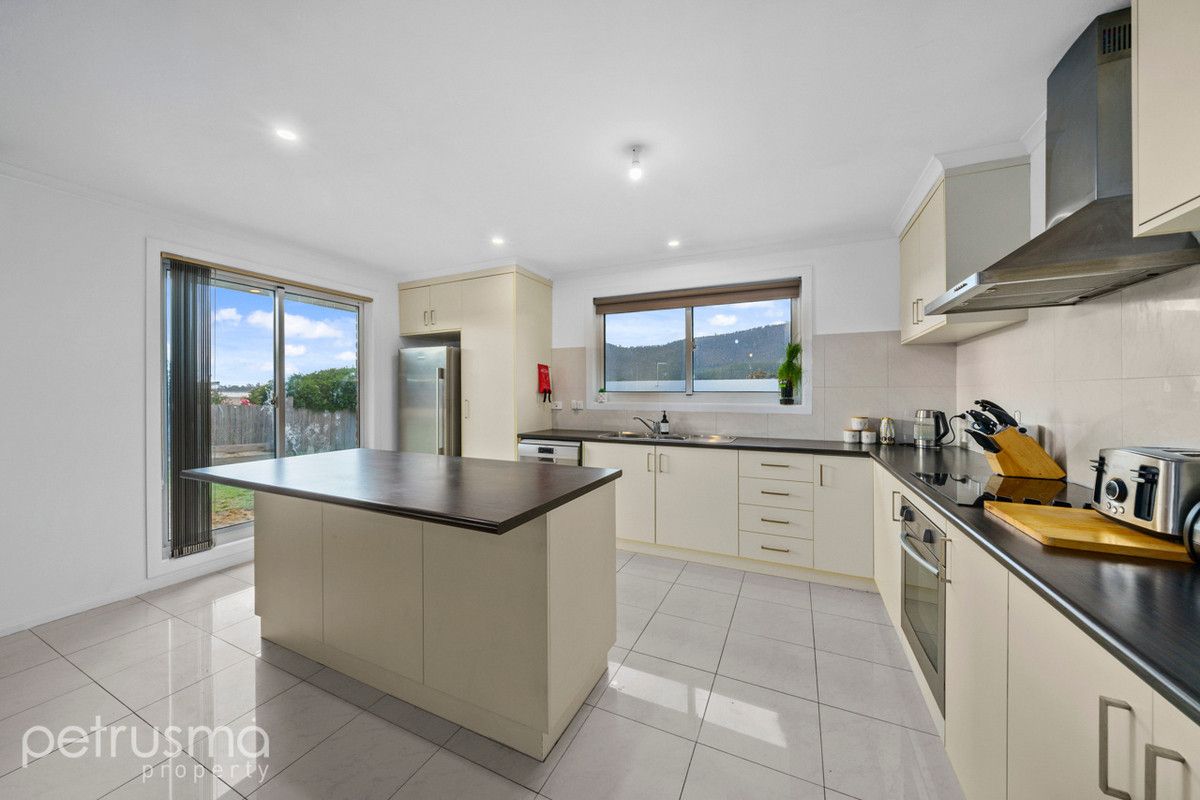 21 Sadri Court, New Norfolk TAS 7140, Image 2