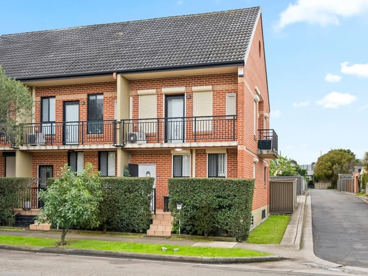 8/9 Gray Street, Granville NSW 2142