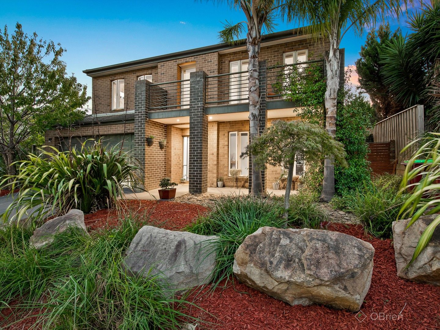 4 bedrooms House in 11 Belle Circuit BERWICK VIC, 3806