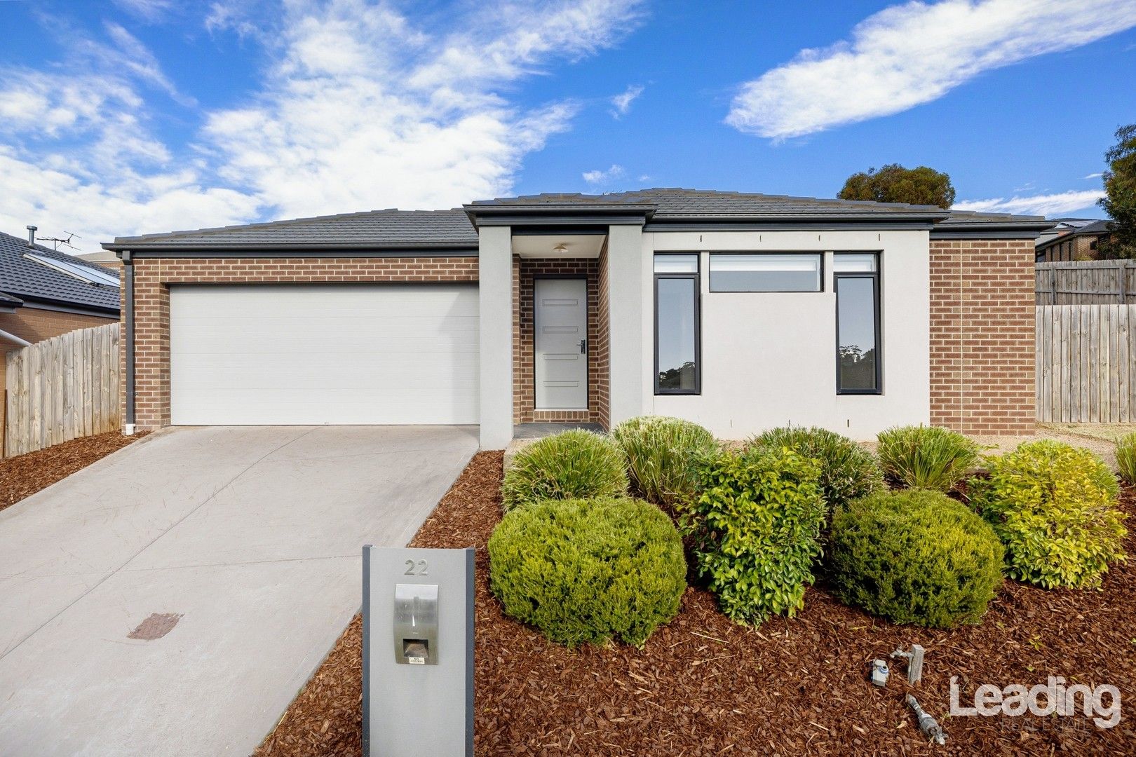 4 bedrooms House in 22 Highbridge Crescent SUNBURY VIC, 3429
