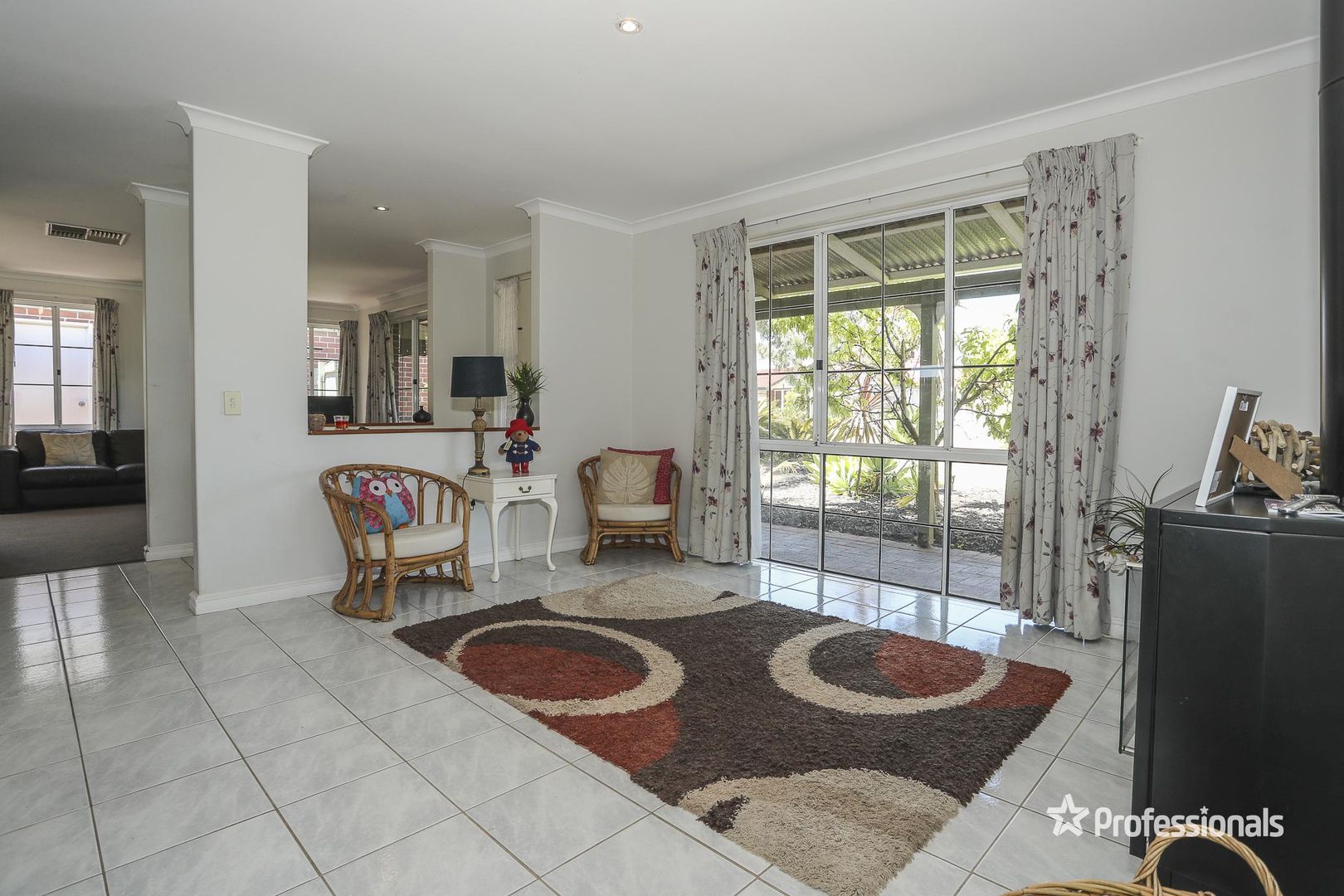 1 Serene Close, Ballajura WA 6066, Image 2