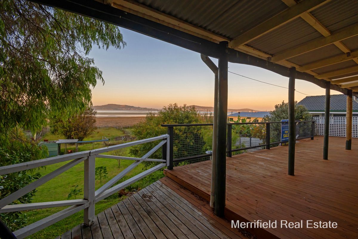 101 Bay View Drive, Little Grove WA 6330, Image 2