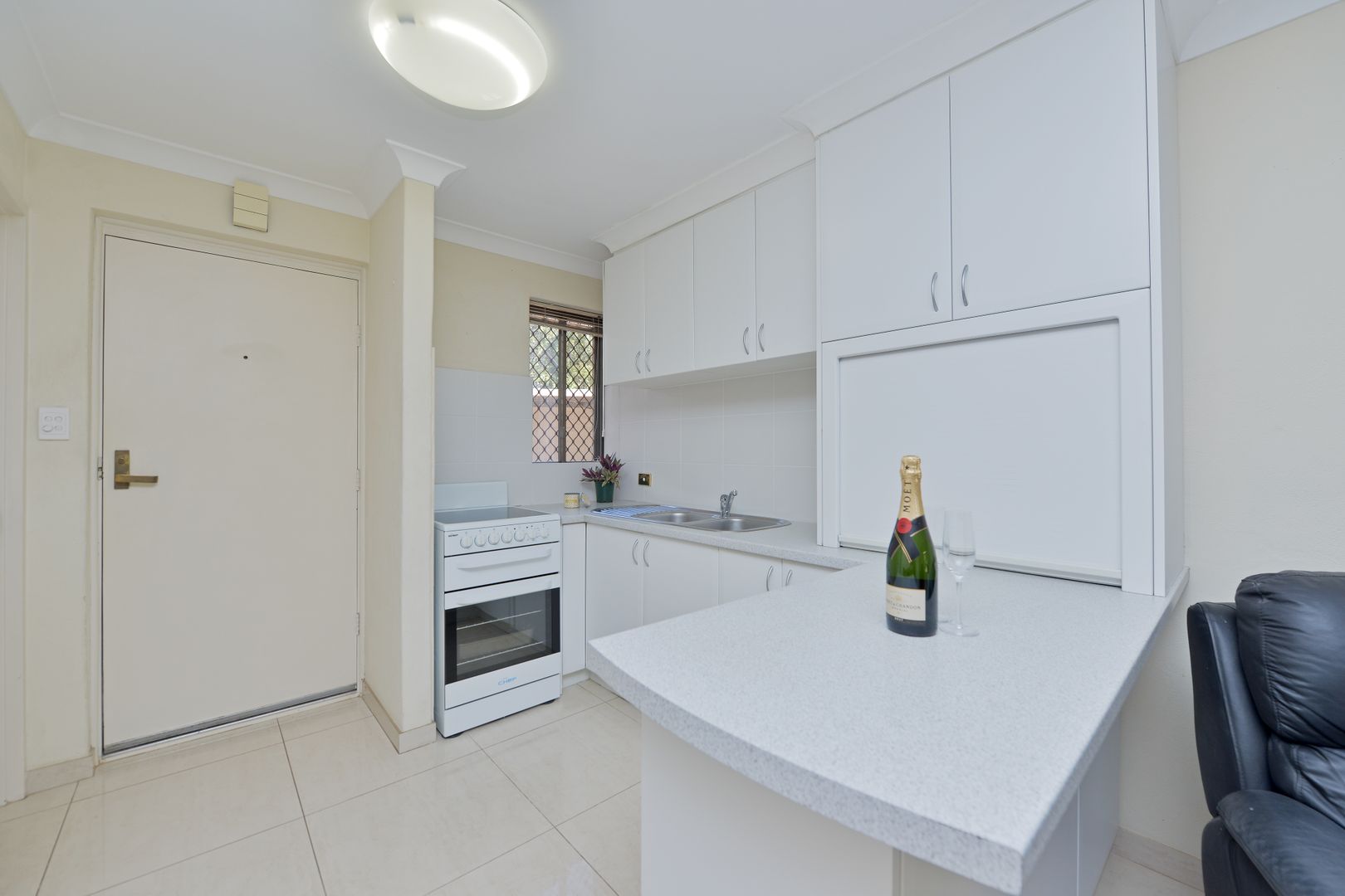 2 bedrooms Apartment / Unit / Flat in 2/32 GARLAND STREET VICTORIA PARK WA, 6100