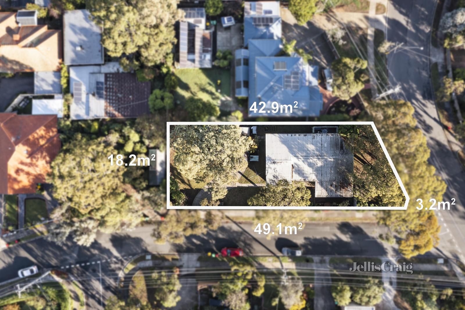 4 bedrooms House in 10 Rattray Road MONTMORENCY VIC, 3094