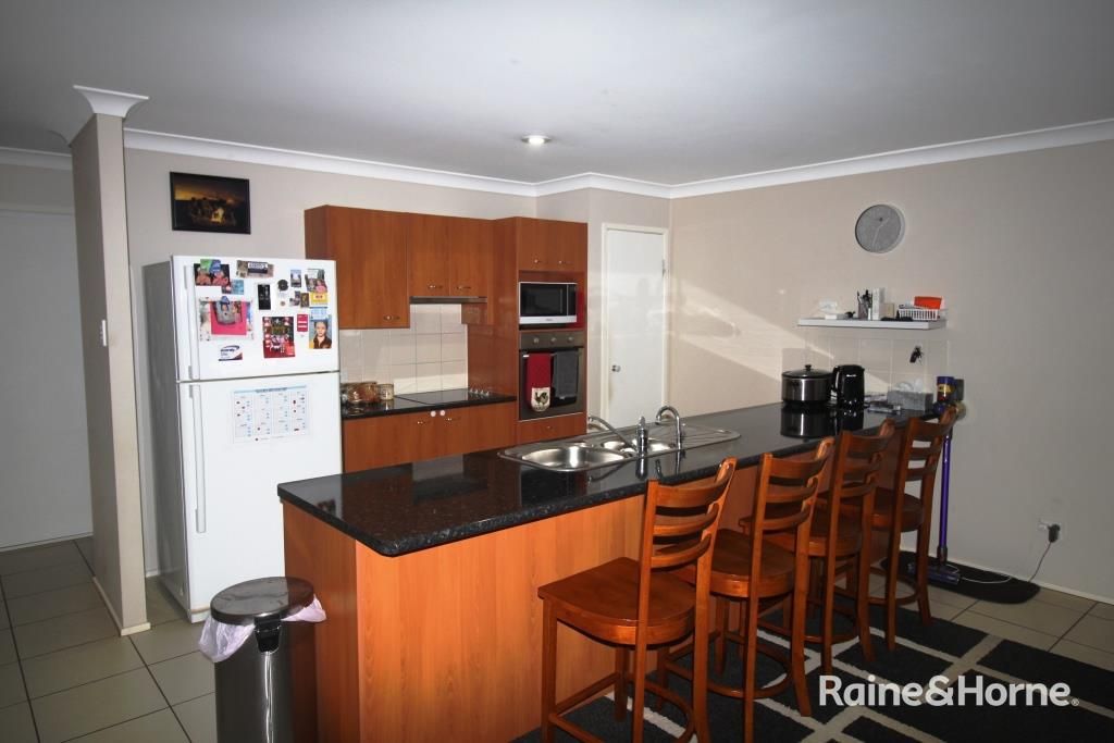 7 Bottlebrush St, Kingaroy QLD 4610, Image 1