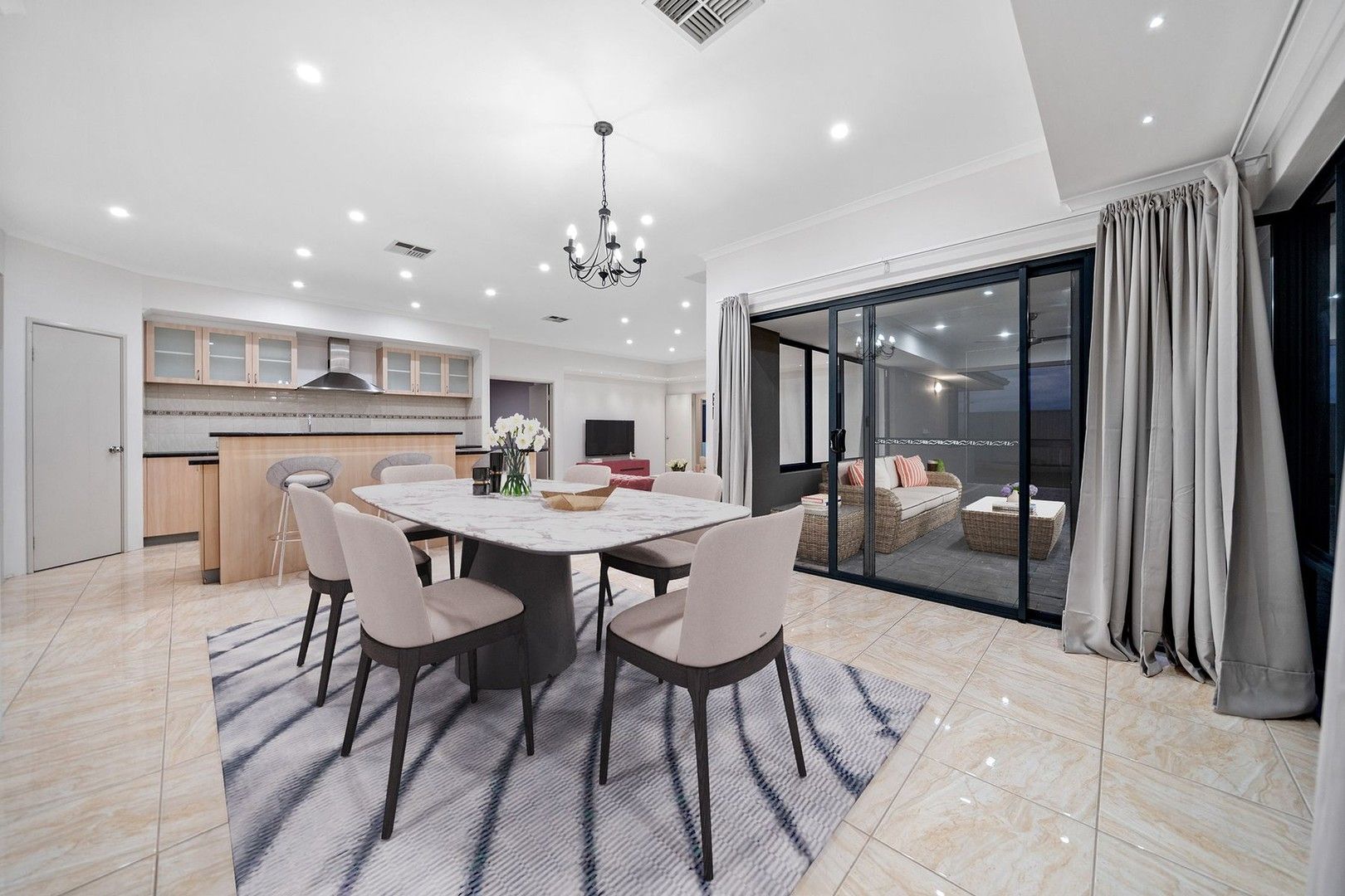 4 bedrooms House in 11 Barcelona Terrace HOCKING WA, 6065