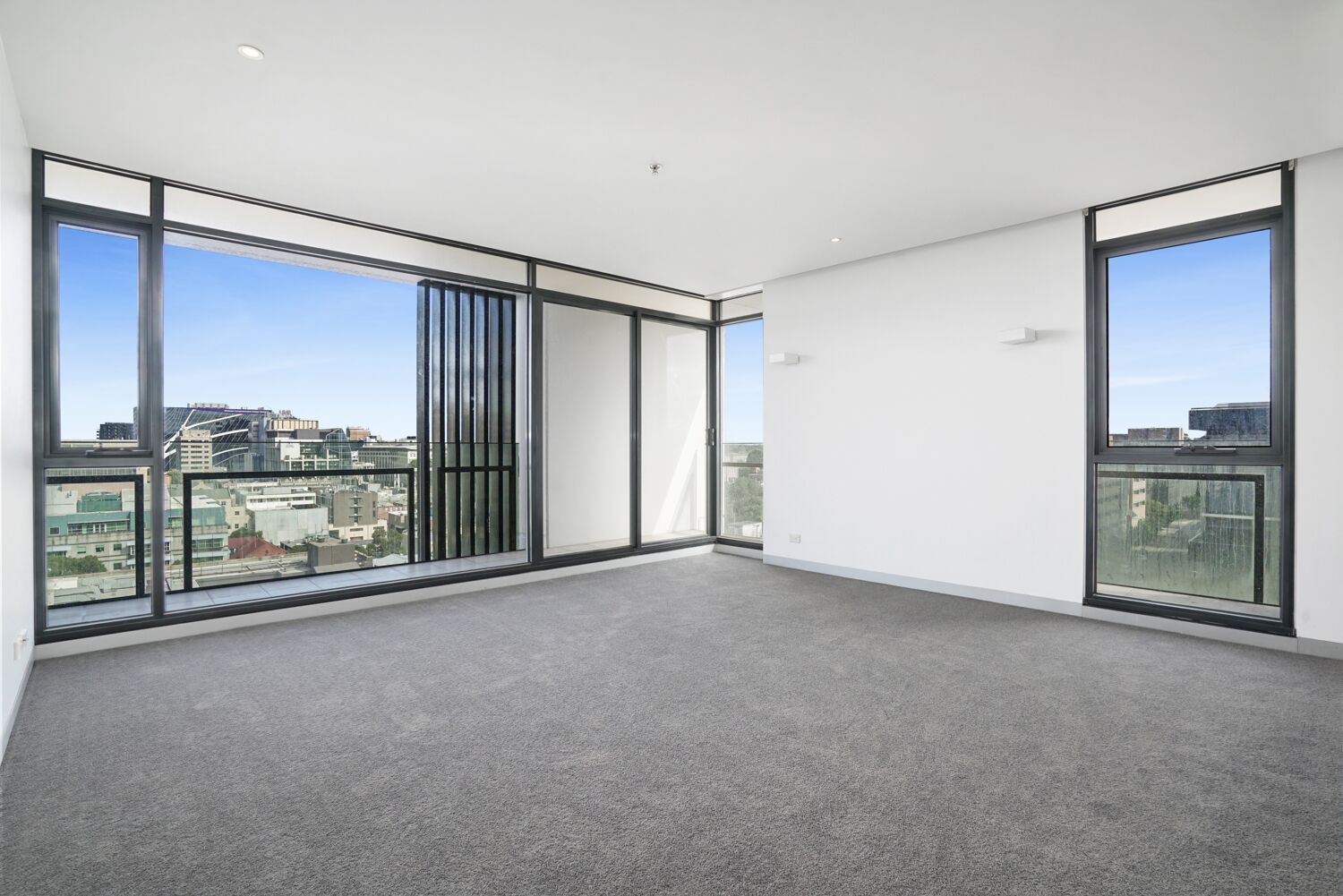 3 bedrooms Apartment / Unit / Flat in 1011A/640 Swanston Street CARLTON VIC, 3053