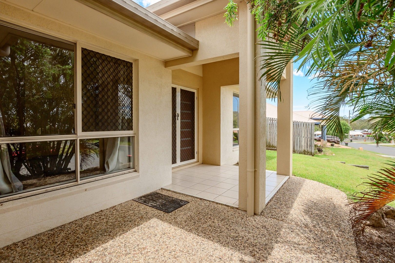 4 bedrooms House in 42 Emmadale Drive NEW AUCKLAND QLD, 4680