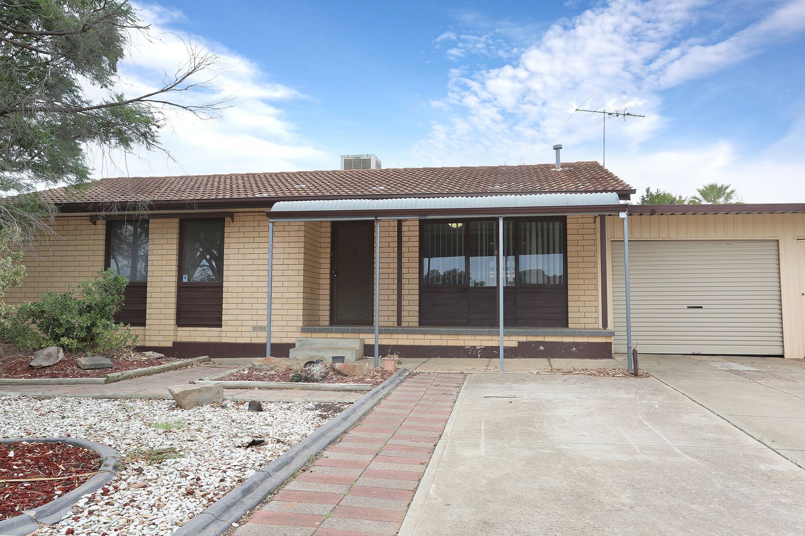 15 Hawker Crescent, Elizabeth East SA 5112, Image 2