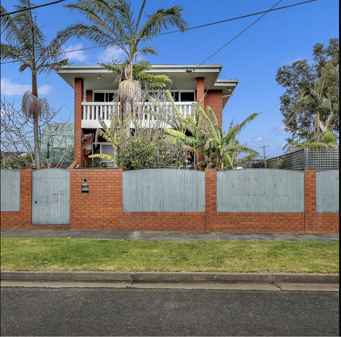 11 PICKETT CRESCENT, Belmont VIC 3216, Image 1