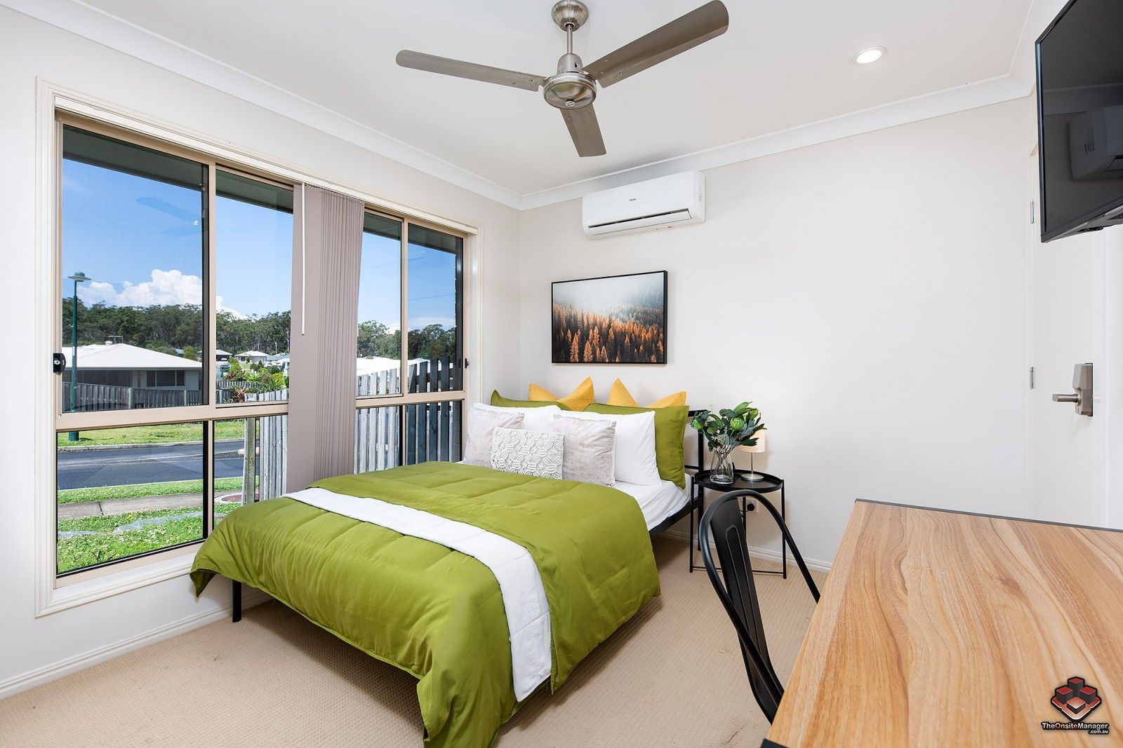 1 bedrooms Apartment / Unit / Flat in ID:21083594/5 Sunstone Avenue PIMPAMA QLD, 4209