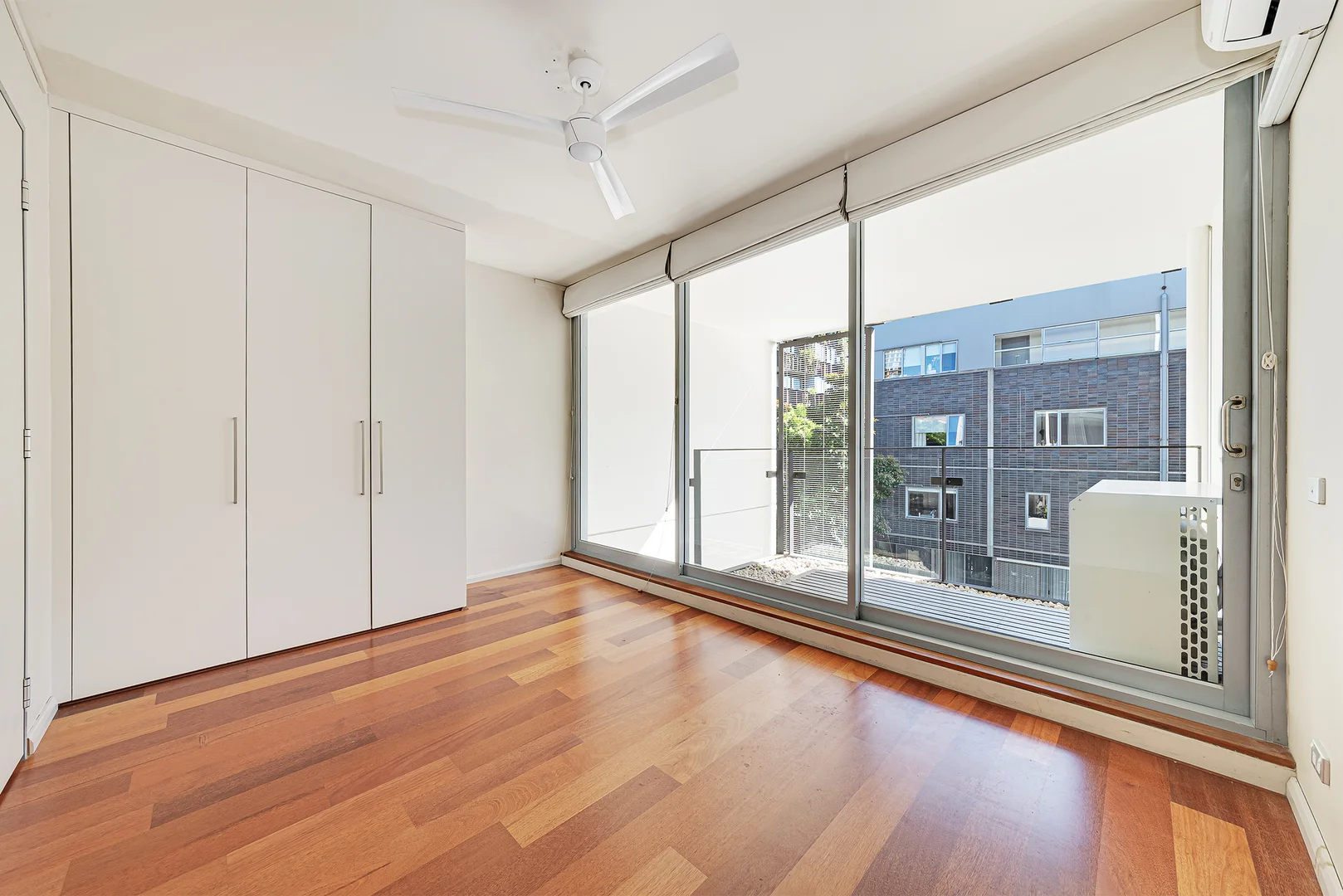 Additional image 3 of 326/2-4 Powell Street, Waterloo NSW 2017