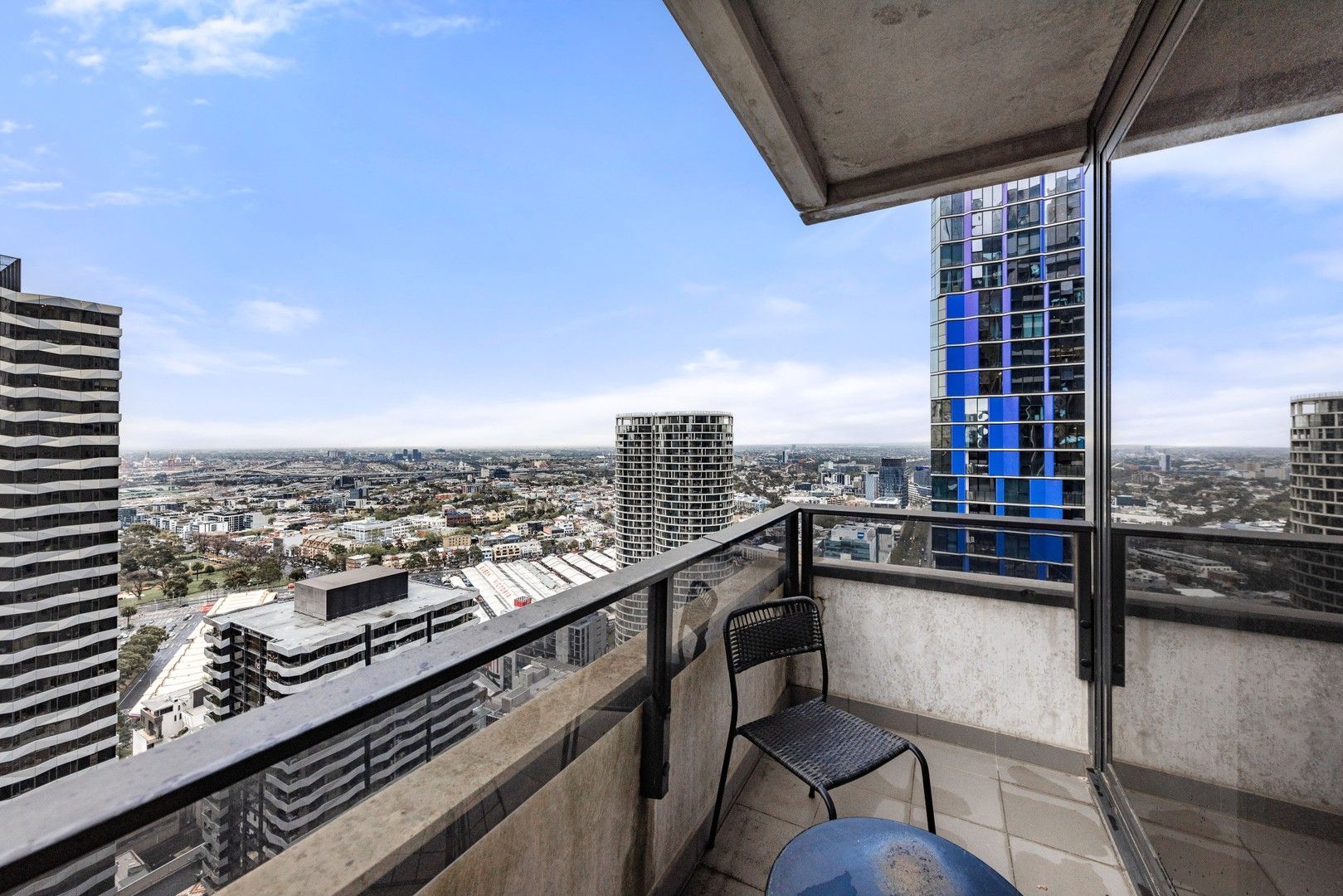 2 bedrooms Apartment / Unit / Flat in 4110/80 A'Beckett Street MELBOURNE VIC, 3000