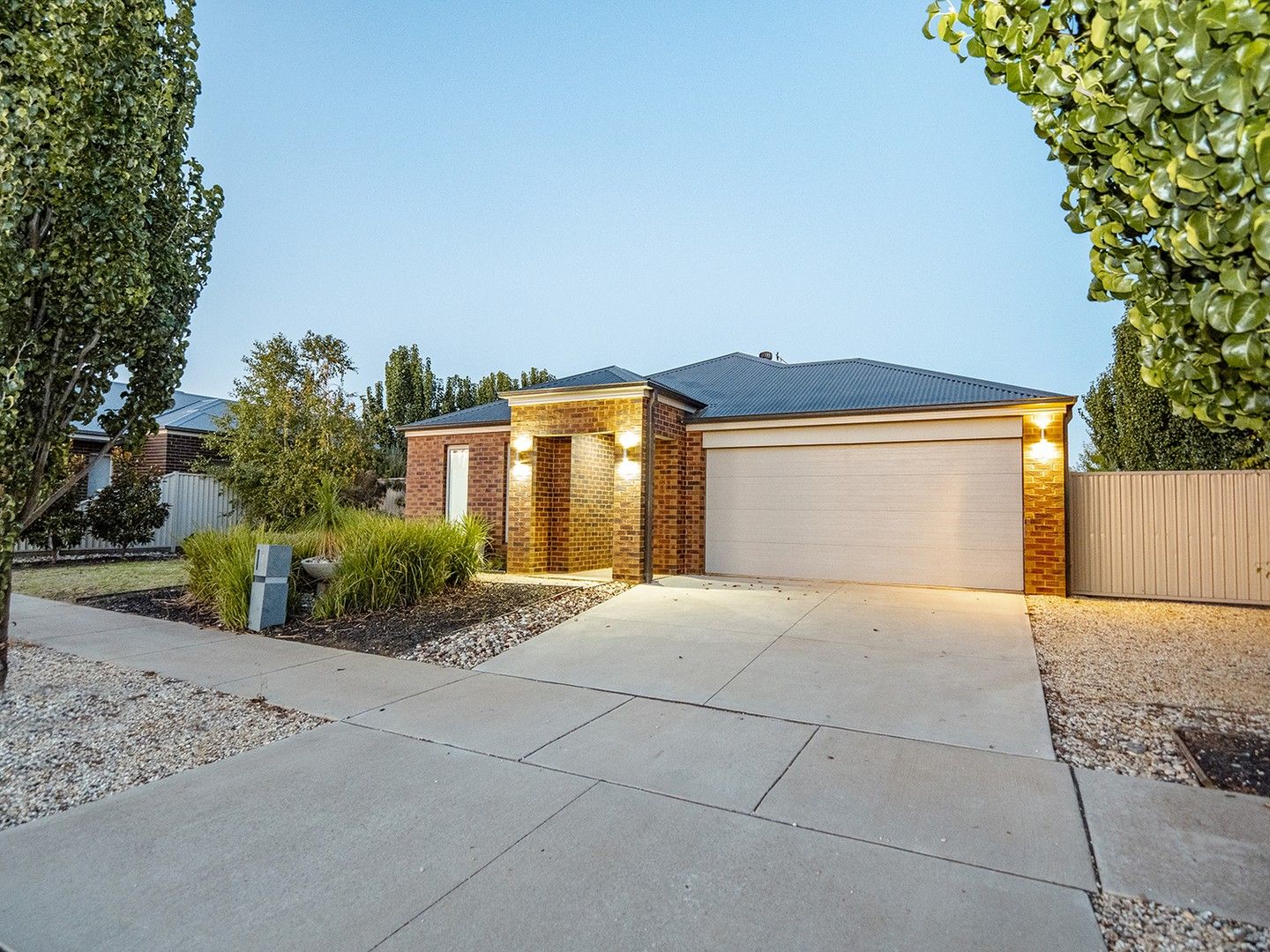 4 bedrooms House in 8 Thornbury Court SHEPPARTON VIC, 3630