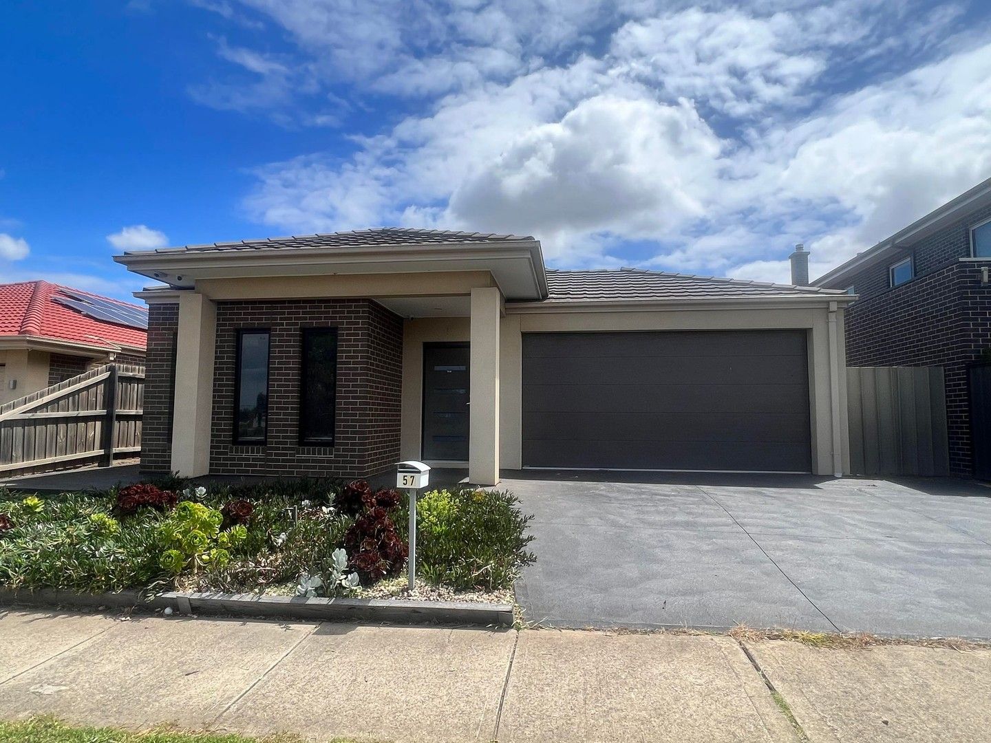 4 bedrooms House in 57 City Vista Court FRASER RISE VIC, 3336