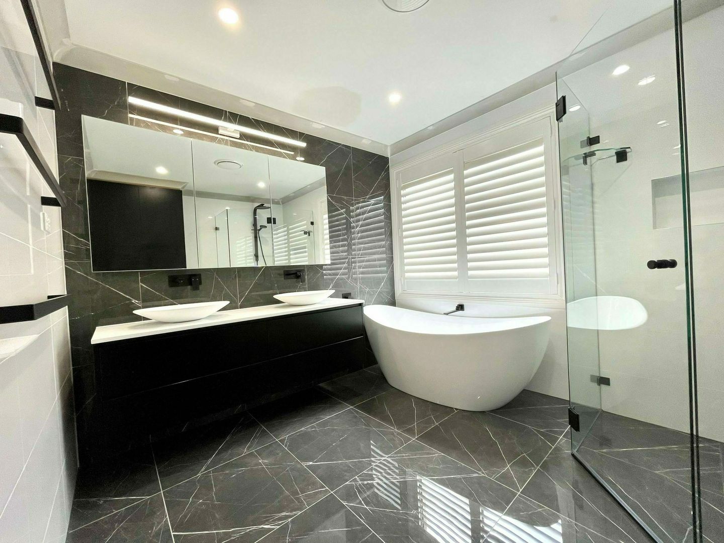 gosford-nsw-2250-2-beds-apartment-for-sale-luxury-apartment-at-best