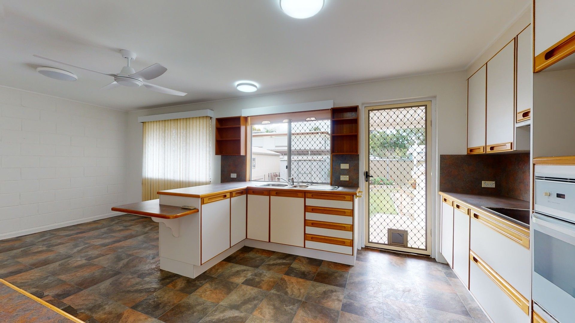 4 bedrooms House in 183 Honour Street FRENCHVILLE QLD, 4701