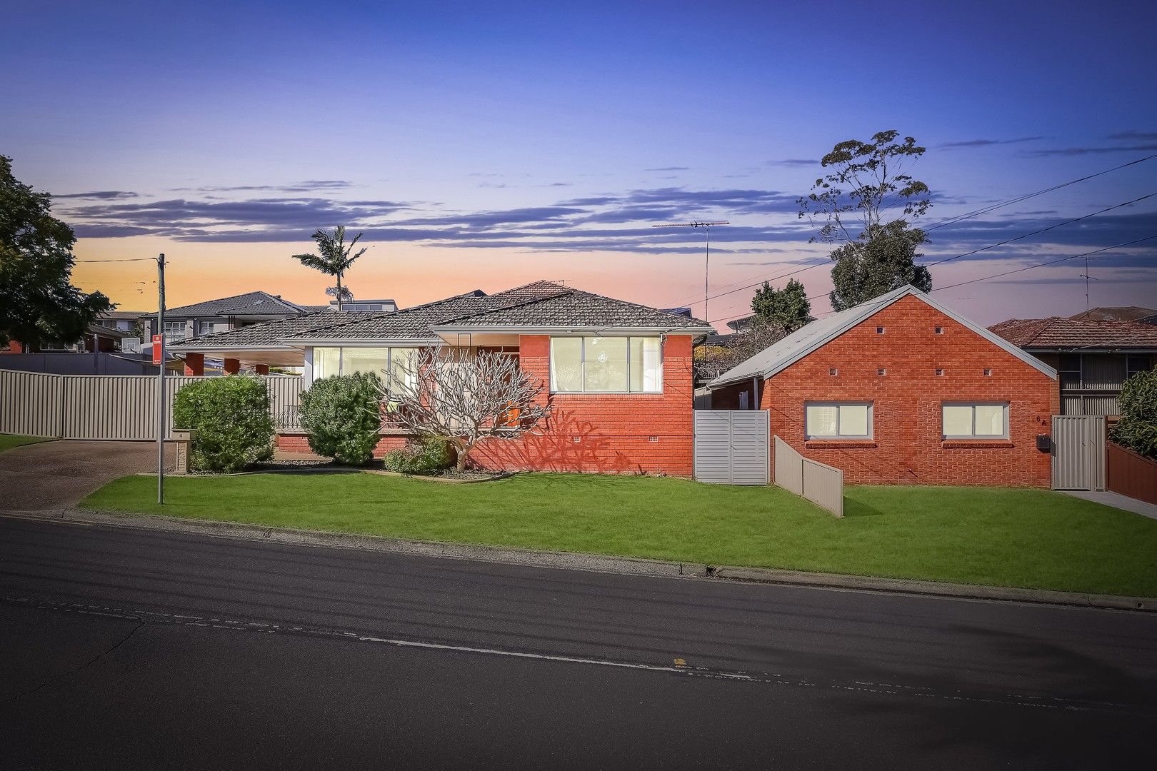 6 Dell Place, Georges Hall NSW 2198, Image 0