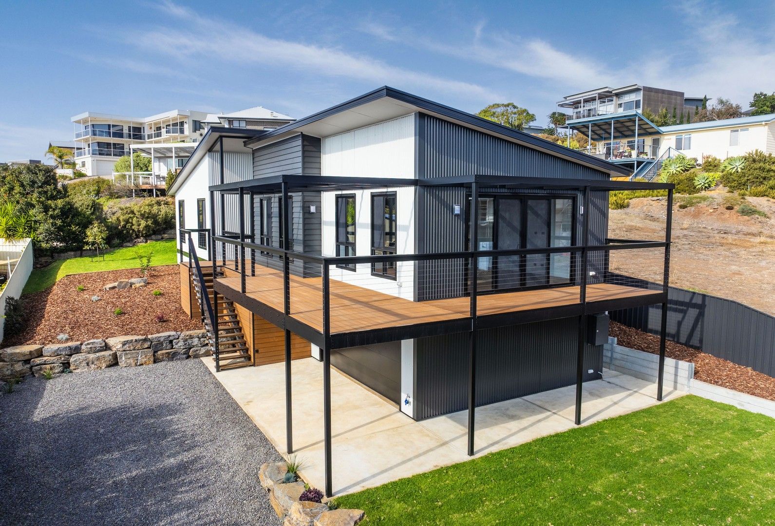3 bedrooms House in 39 Solway Crescent ENCOUNTER BAY SA, 5211