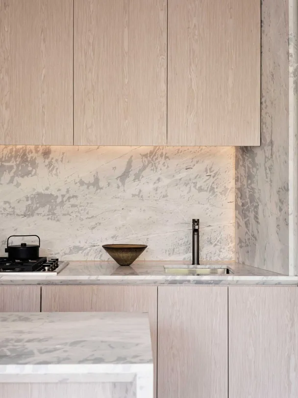 A Private Retreat Framed by City Lights – pohled 3