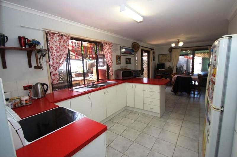 94 Denmans Camp Rd, Torquay QLD 4655, Image 2