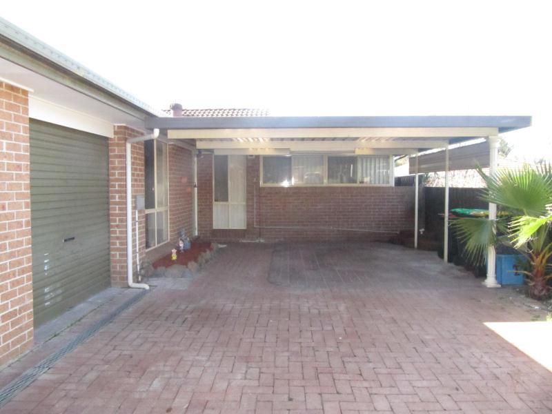 2/85-87 Cockatiel Circuit, Green Valley NSW 2168, Image 2