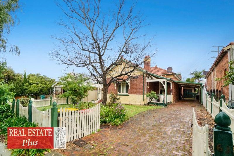 4 bedrooms House in 63 Rookwood Street MOUNT LAWLEY WA, 6050
