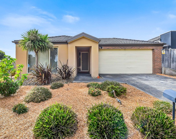 1 Greenview Court, Cranbourne North VIC 3977