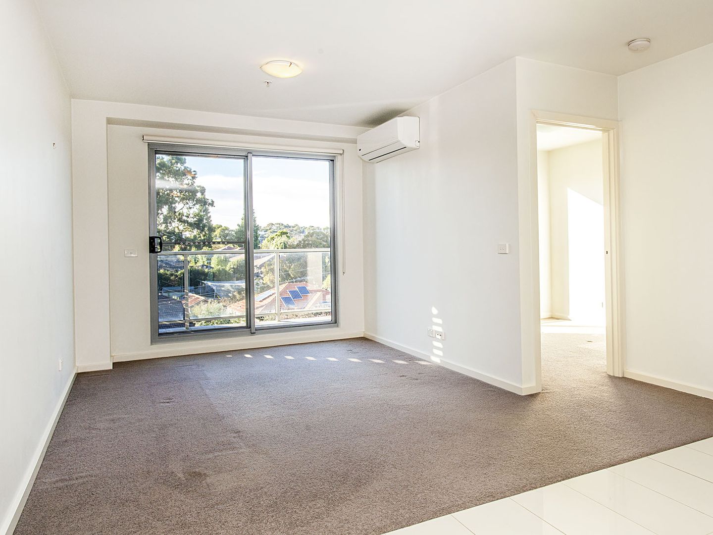 302/12 Wood Street, Nunawading VIC 3131, Image 2