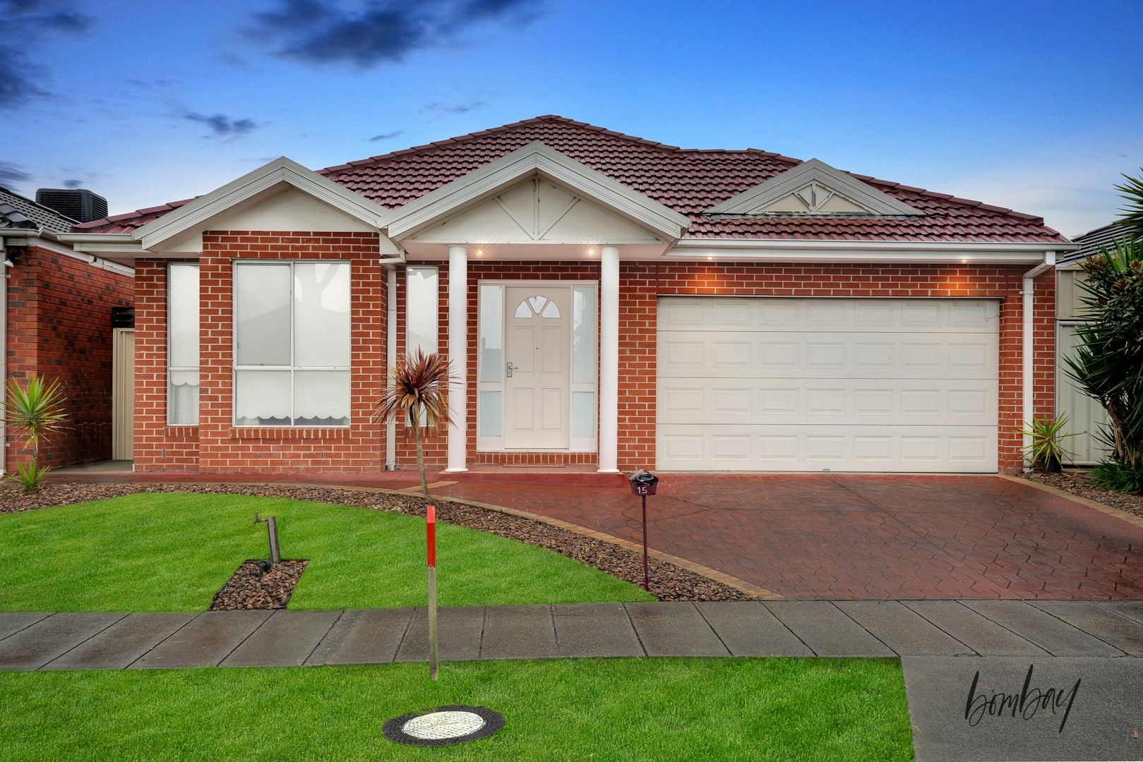 3 bedrooms House in 15 Tuscorora Green CRAIGIEBURN VIC, 3064