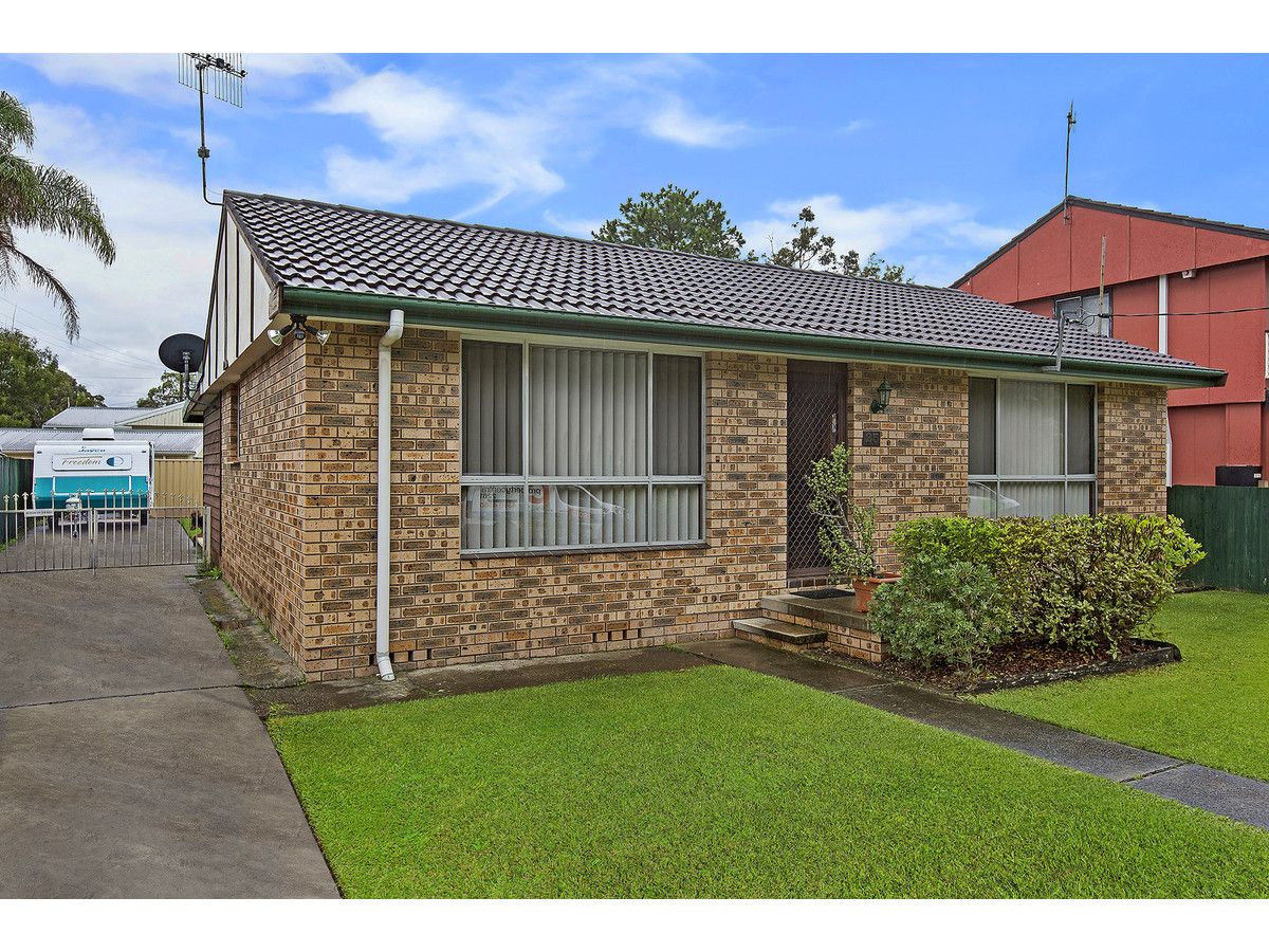 25 Gregory Street, Berkeley Vale NSW 2261, Image 0