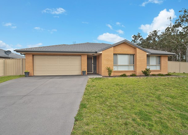 12 Honeymyrtle Street, Thornton NSW 2322