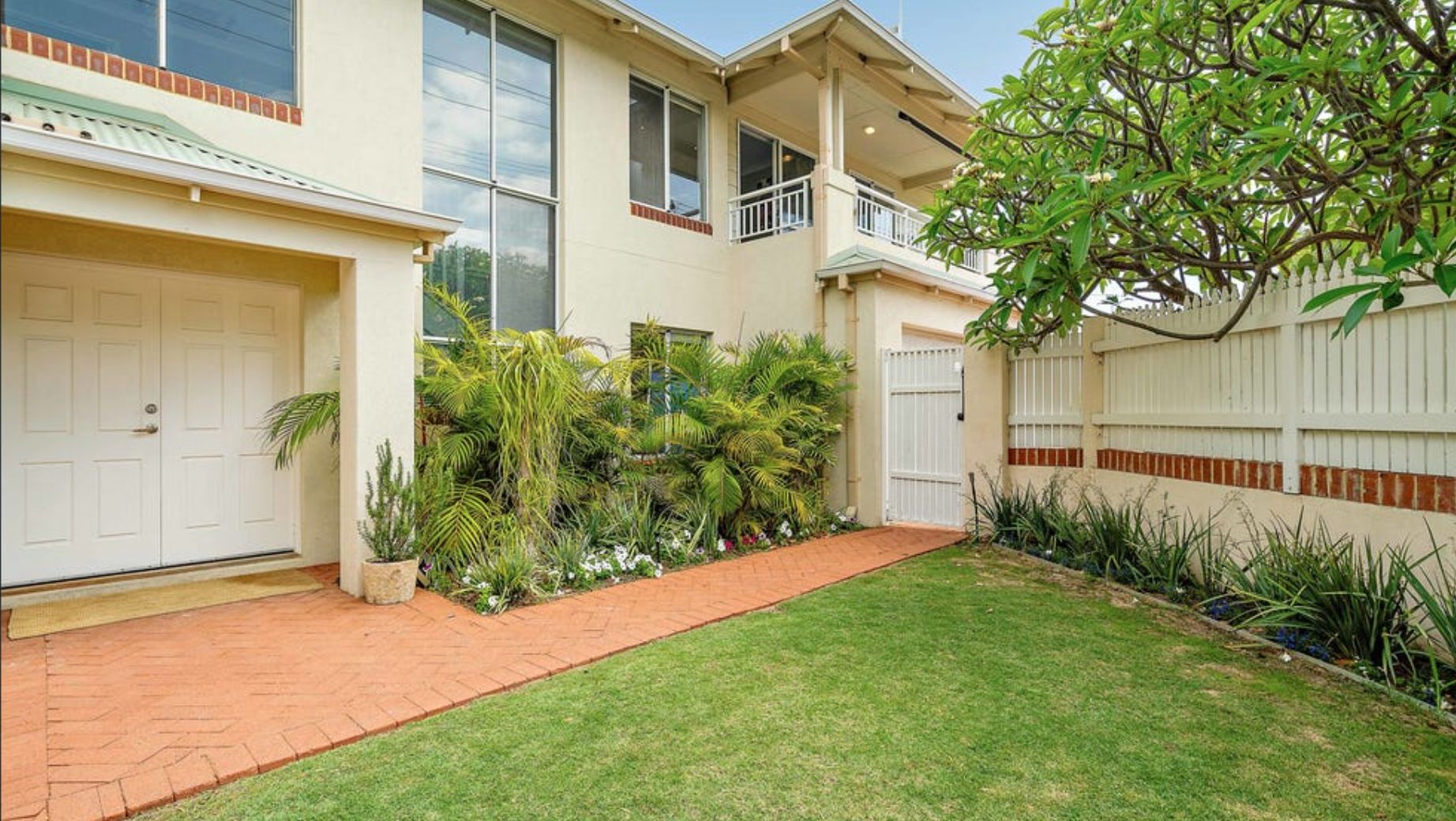 4 bedrooms House in 99 Newborough Street SCARBOROUGH WA, 6019