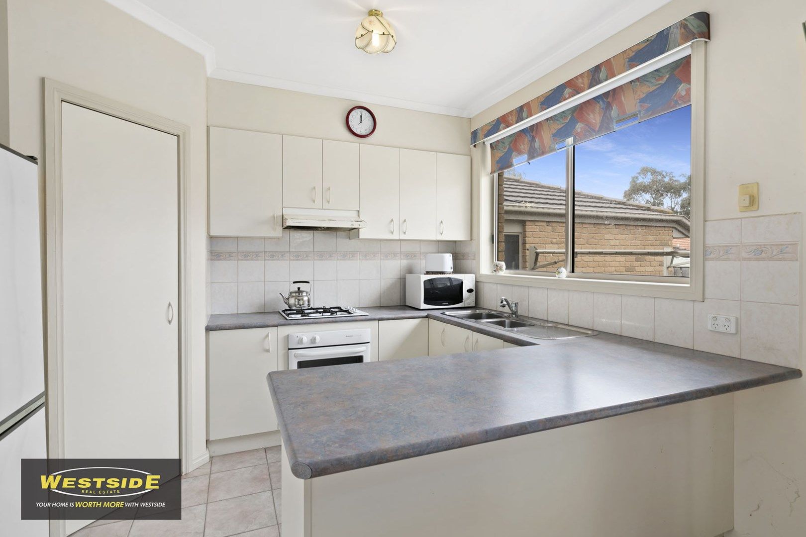 3/11-13 Perrett Avenue, St Albans VIC 3021, Image 2