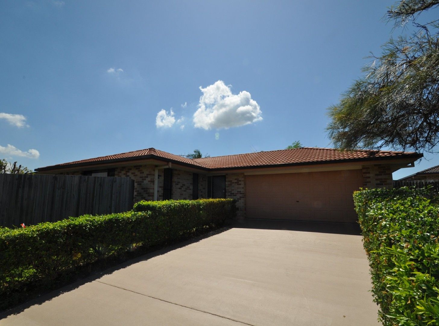 3 bedrooms House in 11 Holland Crescent WYNNUM QLD, 4178