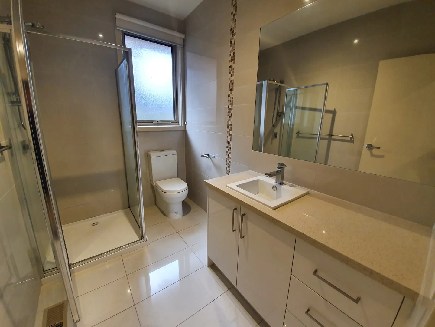 Additional image 8 of 2/39 Hillview Avenue, Mount Waverley VIC 3149