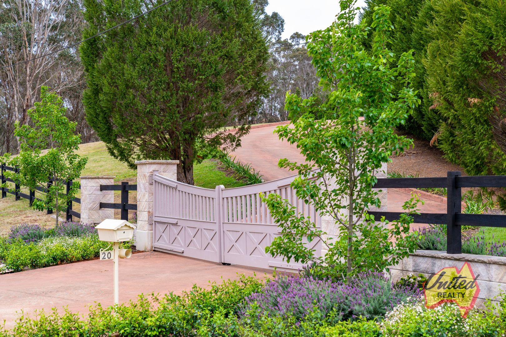 20 Inverary Close, Razorback NSW 2571, Image 1