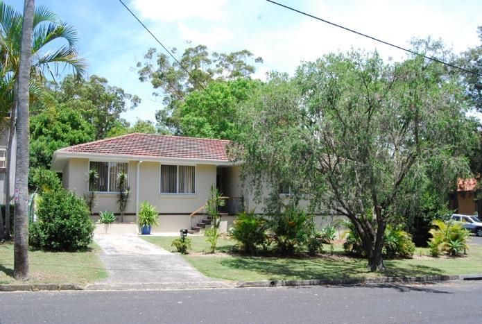 25 Grace Avenue, Point Clare NSW 2250, Image 0