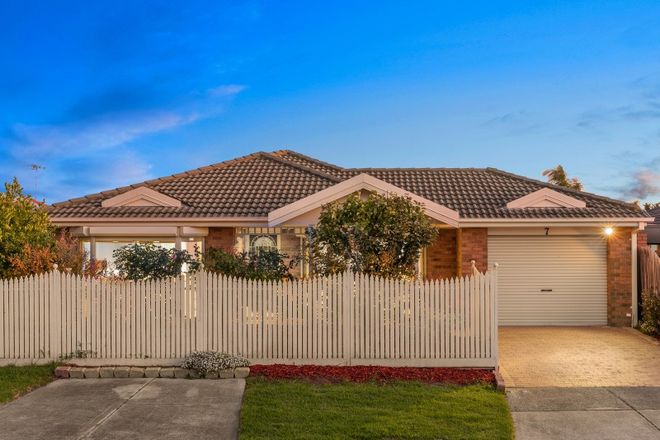 Picture of 7 Waterdale Place, ASPENDALE GARDENS VIC 3195