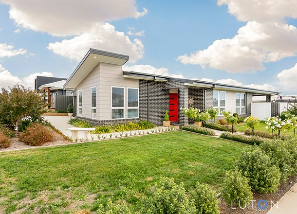 15 Redshaw Street, Coombs ACT 2611