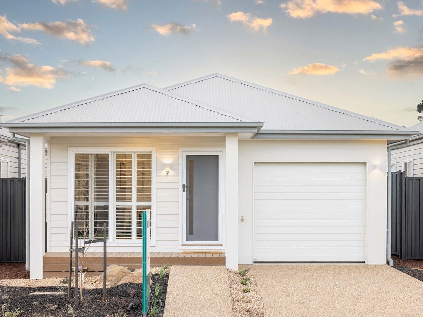 1 bedrooms Unknown in 9 Twynam Road CLYDE NORTH VIC, 3978