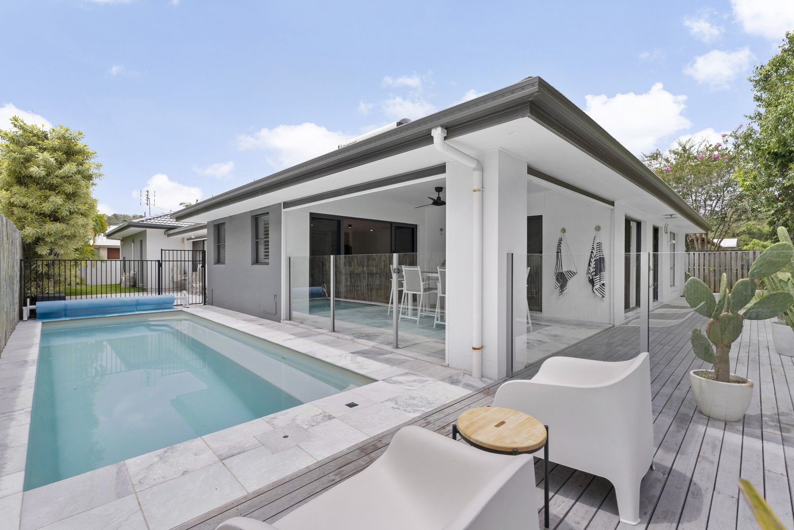 5 bedrooms House in 14 Kerrigan Court MUDGEERABA QLD, 4213