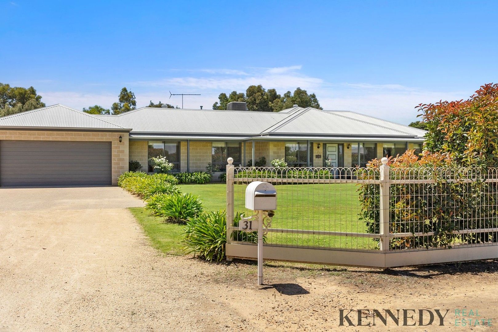 5 bedrooms House in 31 Cahills Road YARRAWONGA VIC, 3730