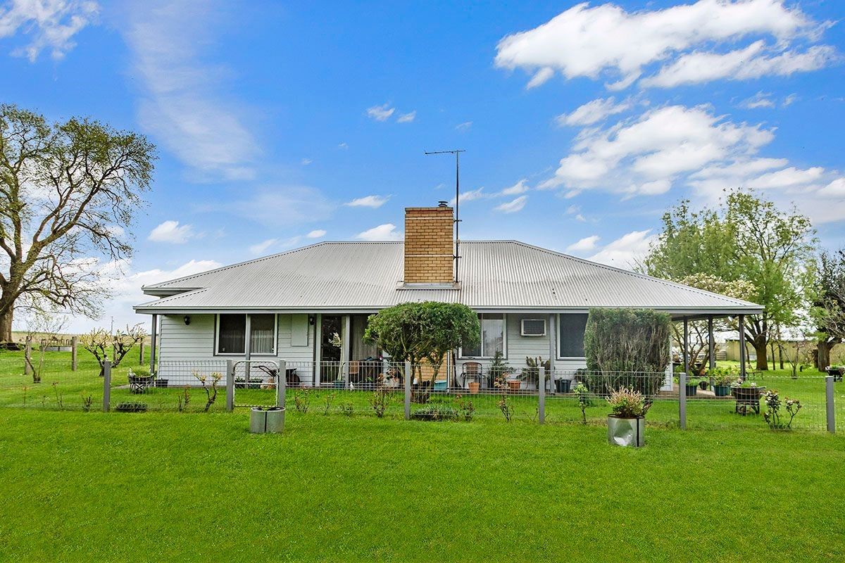 5994 HAMILTON HIGHWAY, Penshurst VIC 3289, Image 0