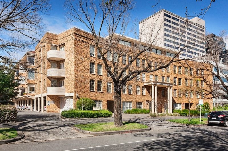 2 bedrooms Apartment / Unit / Flat in 10/485 St Kilda Road MELBOURNE VIC, 3004