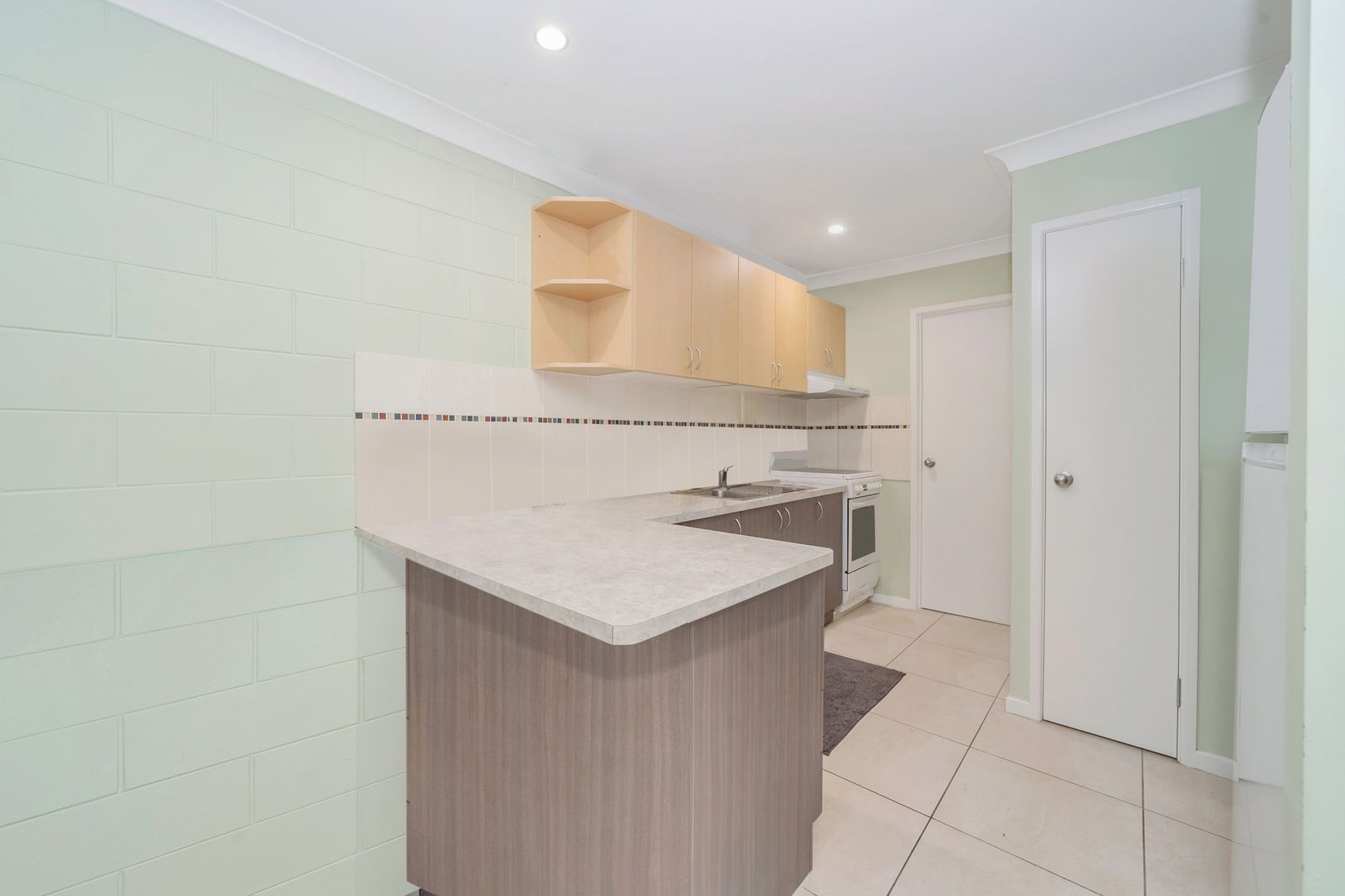 2/25 Clayton Street, Hermit Park QLD 4812, Image 1